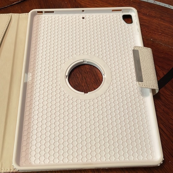 iPad case and stand - Picture 3 of 9